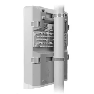 MikroTik CSS610-1Gi-7R-2S+OUT reverzni PoE prekidač, 8x Gigabit, 2x SFP+, 1x PoE izlaz, 7x PoE ulaz, 56Gbps