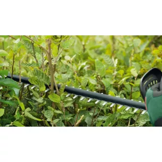 BOSCH UniversalHedgeCut 18V-50, akumulatorske škare, 18 V, dužina oštrice 50 cm, razmak zubaca 20 mm, baterija 2,5 Ah
