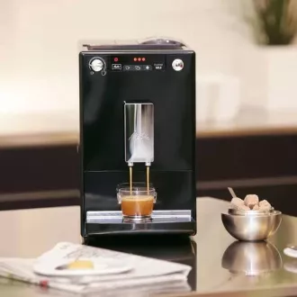 MELITTA Solo Frosted Black, aparat za kavu, 15 bara, 2 šalice odjednom, ugrađeni mlin, nemliječni recepti, crna