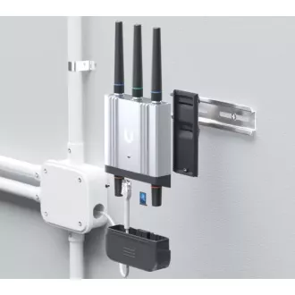 UBNT UMR - Industrijski mobilni usmjerivač