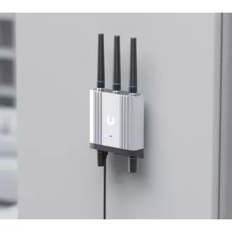 UBNT UMR - Industrijski mobilni usmjerivač