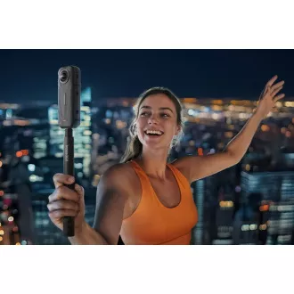 Akcijska kamera Insta360 X5, 8K 360° video, trostruki AI čip, vodootpornost do 15 m, stabilizacija po 6 osi, baterija od 2400 mAh