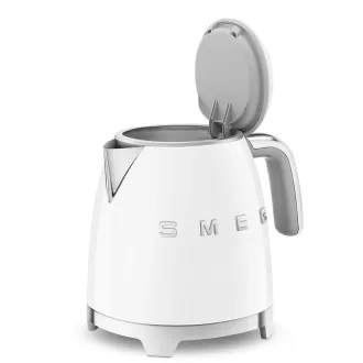 Smeg KLF05WHEU, Mini kuhalo za vodu, 0,8 L / 3 šalice, 1400 W, stil 1950-ih, bijelo Smeg KLF05WHEU, Mini kuhalo za vodu, 0,8 L / 3 šalice, 1400 W, stil 1950-ih, bijelo