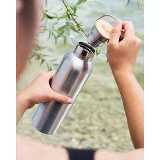 Pandoo Boca za vodu od nehrđajućeg čelika s poklopcem od bambusa 750 ml Pandoo Boca za vodu od nehrđajućeg čelika s poklopcem od bambusa 750 ml