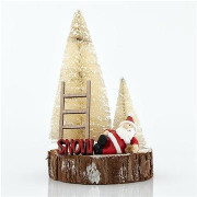 Eurolamp Božićna ukrasna drvena baza s bijelim drvcima, Djedom Mrazom i stepenicama 13 cm, 1 kom