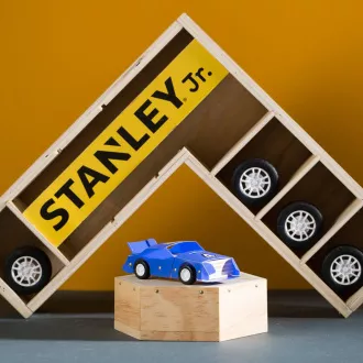 Stanley Jr. OK013-SY Komplet za gradnju, trkaći automobil, drvo Stanley Jr. OK013-SY Komplet za gradnju, trkaći automobil, drvo