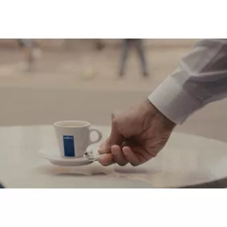 VRHUNSKA KAVA 1000G LAVAZZA Zrna VRHUNSKA KAVA 1000G LAVAZZA Zrna