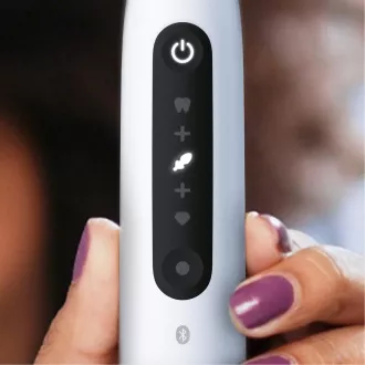 IO SERIES 5 PRILIČNO BIJELA ORAL-B ČETKICA