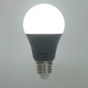 RSH 102 A 60 E27 žarulja 9W RGB CCT RETLUX