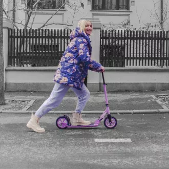 Story Civic Comfort sklopivi romobil s kotačima na napuhavanje, ljubičaste boje