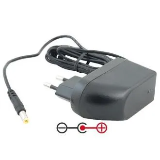 Avacom Univerzalni adapter za napajanje 9V 2A 18W konektor 5,5mm x 2,1mm plus pol u sredini Avacom Univerzalni adapter za napajanje 9V 2A 18W konektor 5,5mm x 2,1mm plus pol u sredini