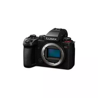 Panasonic Lumix DC-S5 Mark IIx + Lumix S 20-60 mm f/3.5-5.6 Macro OIS, DSLM, 24.2 Mpx, crni