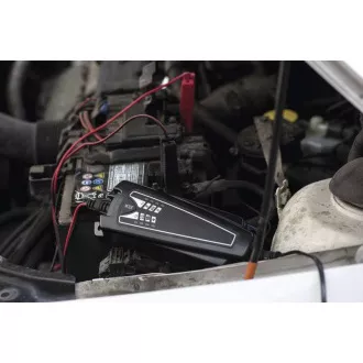 Emos EE04A inteligentni punjač za automobilske akumulatore i olovne akumulatore 12V/6V Emos EE04A inteligentni punjač za automobilske akumulatore i olovne akumulatore 12V/6V