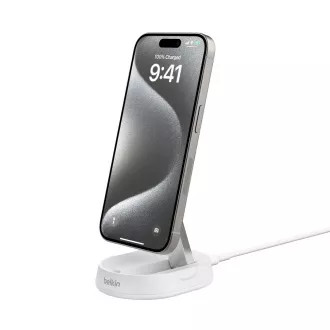 Belkin BOOST CHARGE™ PRO Qi2 15W Magnetski stalak za punjenje, konvertibilan, bez adaptera, bijeli
