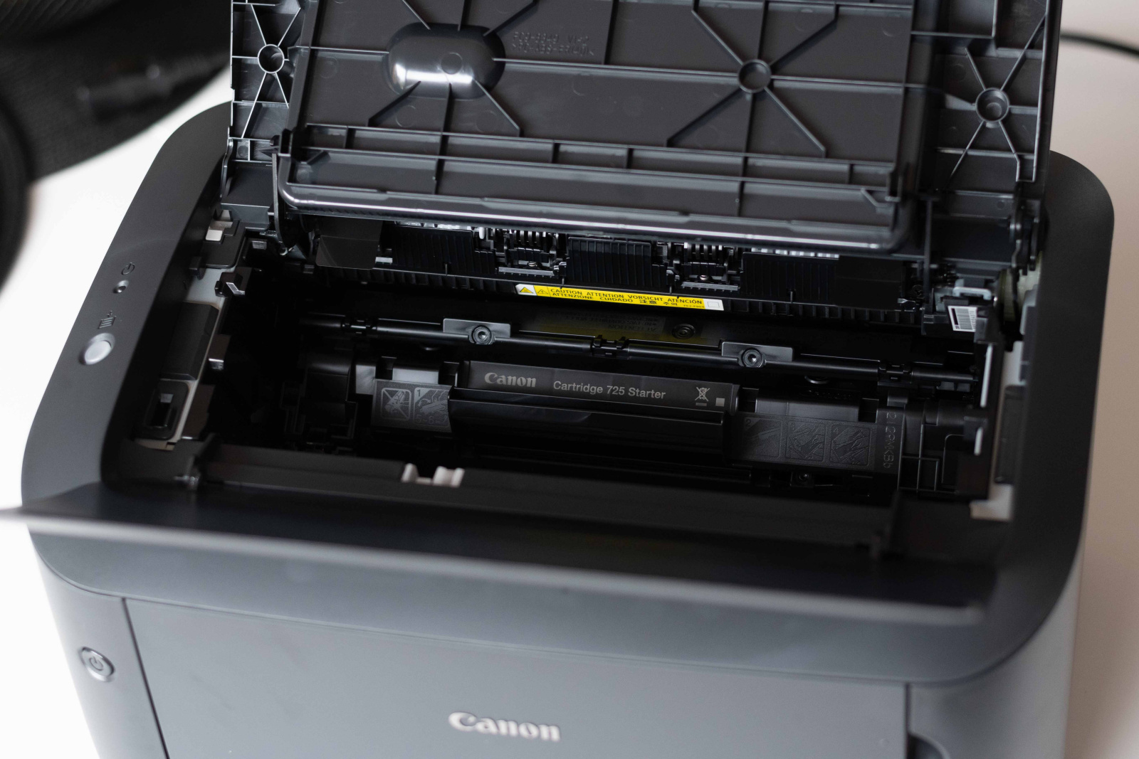snimak unutrašnjosti Canon i-SENSYS LBP6030B printera